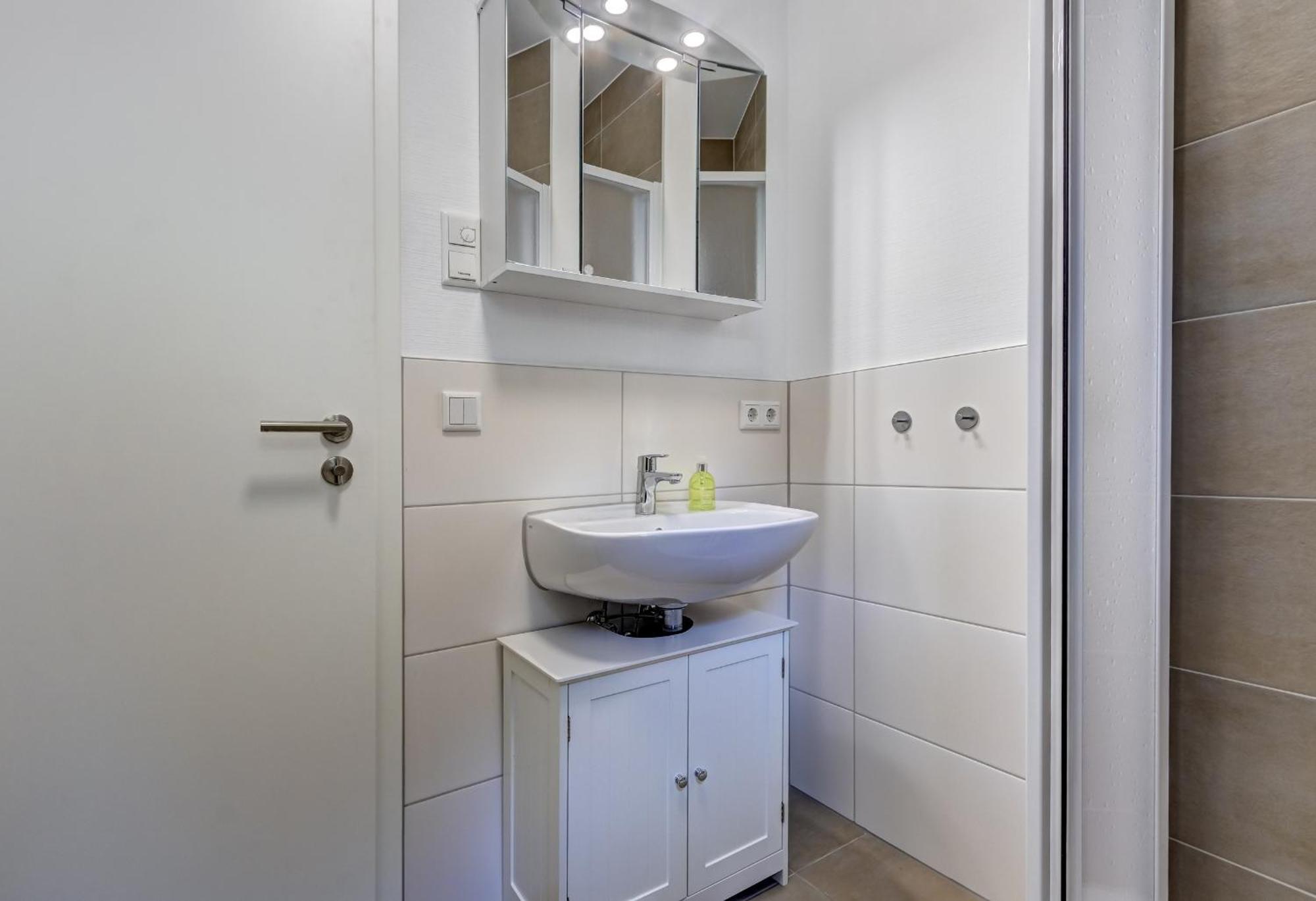Haus Strandkoerv Mit Fass-Sauna Loddin Exteriér fotografie