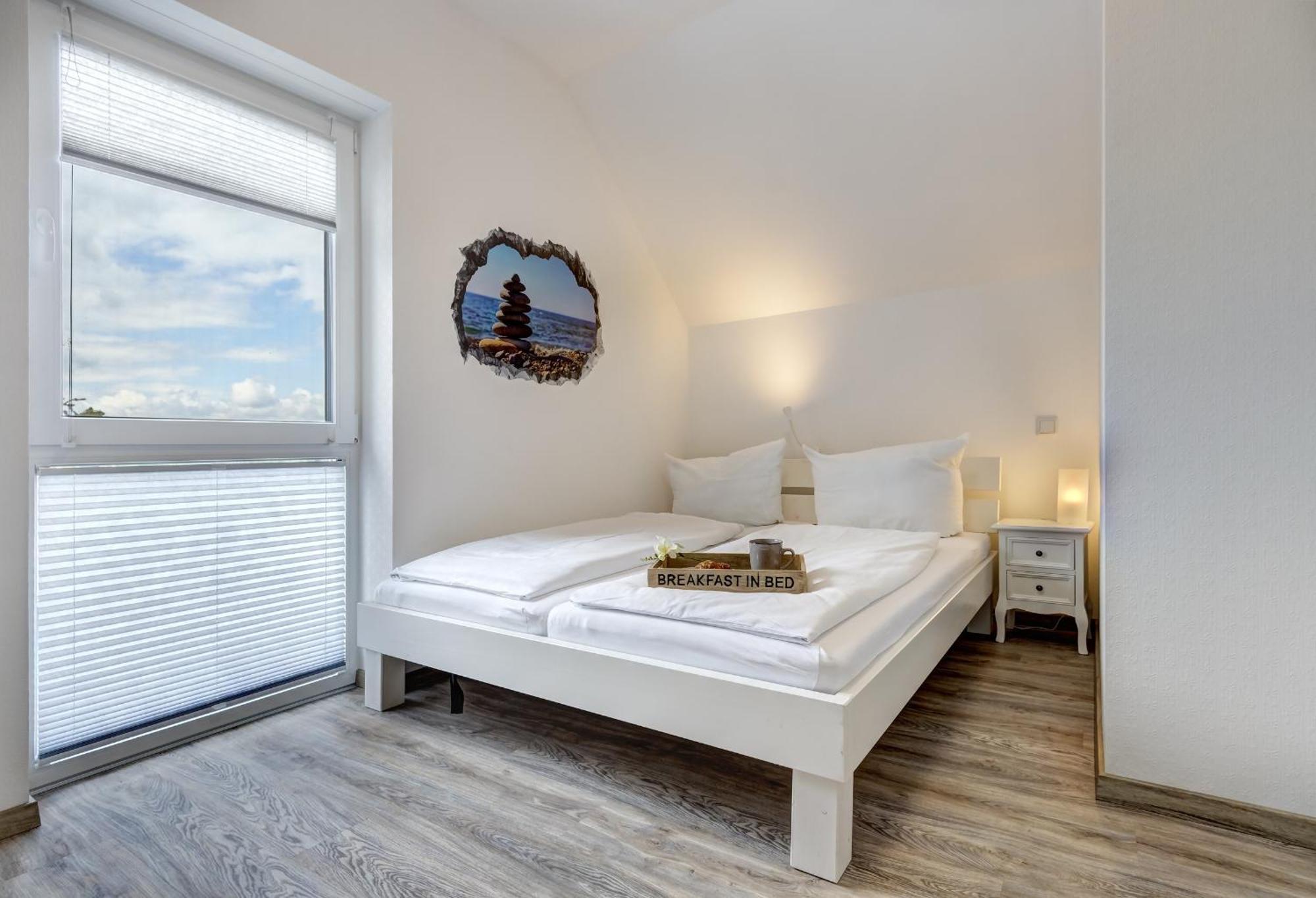Haus Strandkoerv Mit Fass-Sauna Loddin Exteriér fotografie